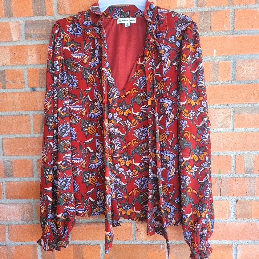Boho neutral flowers top
